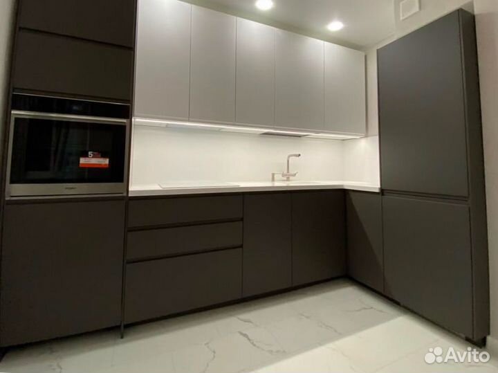 Столешница для кухни каменная Staron Sup 330х60