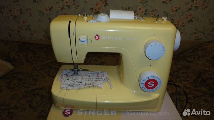 Швейная машинка singer simple 3223