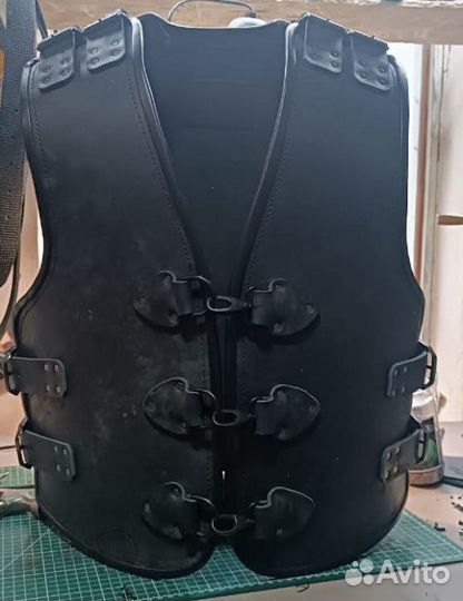 Мужской кожаный ремень ручной работы