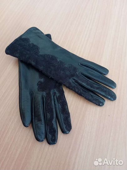 Перчатки