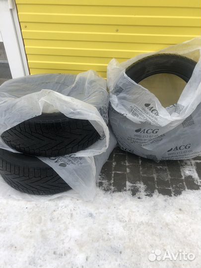 Nokian Tyres Hakkapeliitta R2 SUV 265/50 R20 20