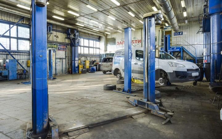 Автосервис с оборудованием первая линия, 421 м²