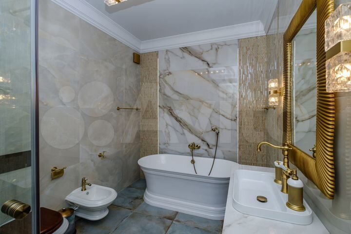 3-к. квартира, 158 м², 2/14 эт.