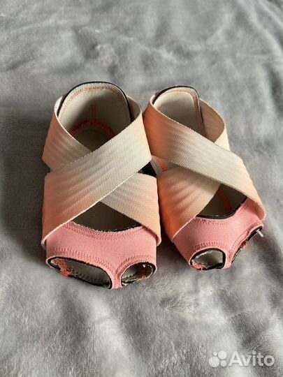 Балетки для йоги и танцев