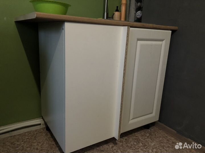 Кухонный шкаф