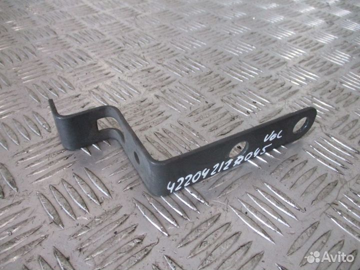 Кронштейн Volvo 21389981