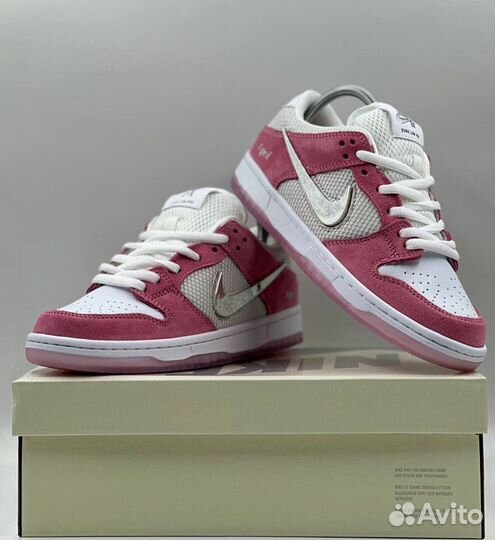 Кроссовки женские Nike SB Dunk Low