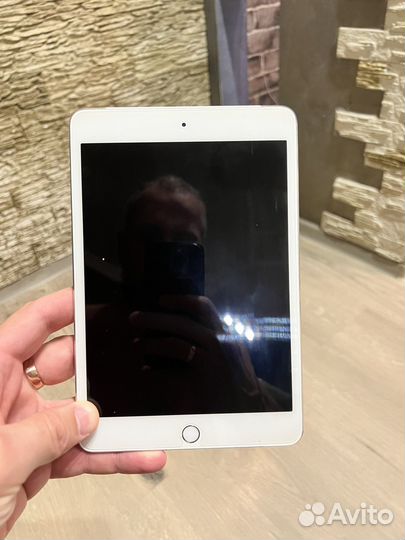 iPad mini 4 128gb cellular