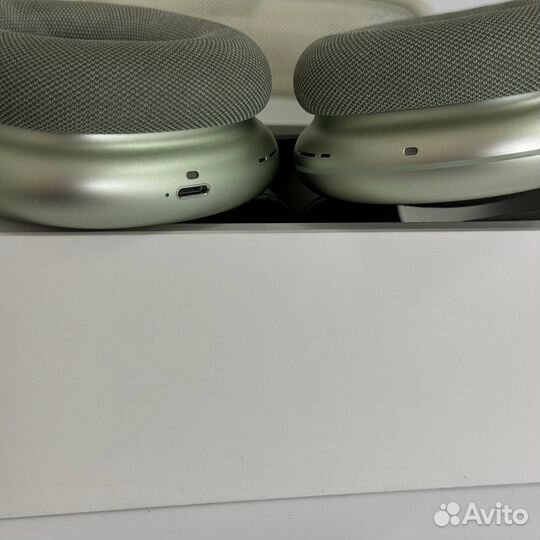 Apple AirPods Max