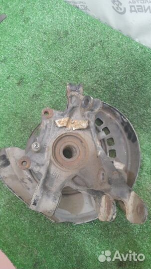 Кулак поворотный задний правый Volkswagen Touareg