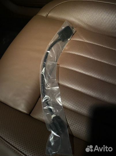 Шнур для подключения айфона к автомобилю VAG