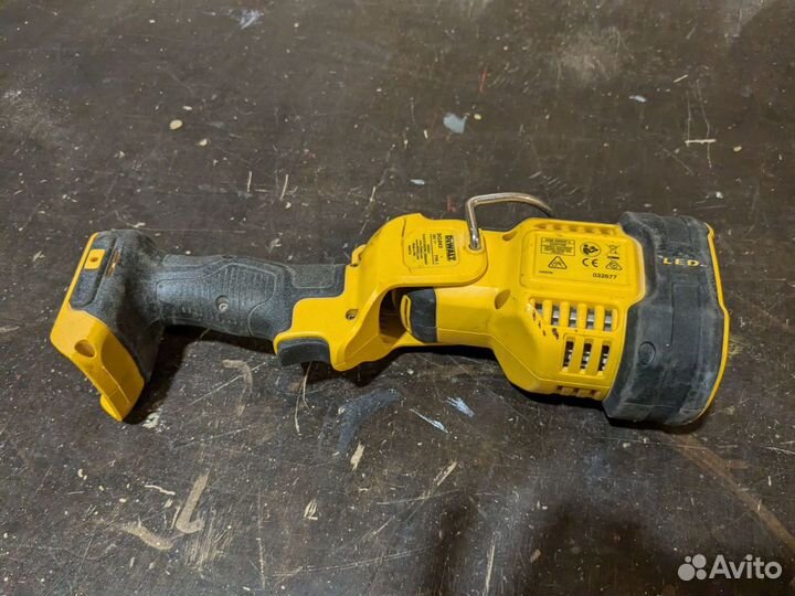 Фонарь строительный Dewalt dcl 043