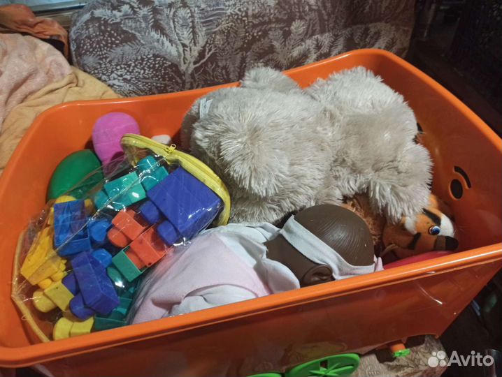 Контейнер пластиковый для хранения игрушек