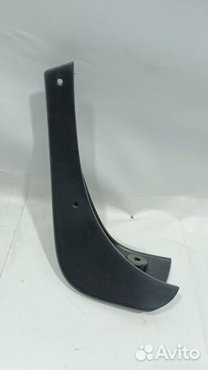 Брызговик задний правый Nissan Qashqai J10