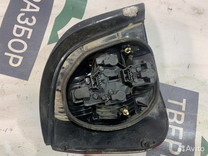 Задний фонарь правый Renault Scenic 2 2003-2009