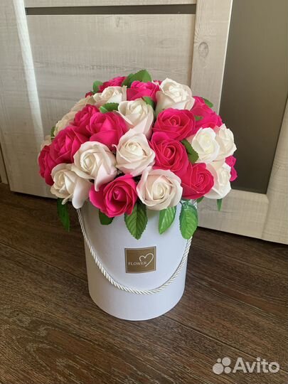 Букеты и композиции из неувядающих роз