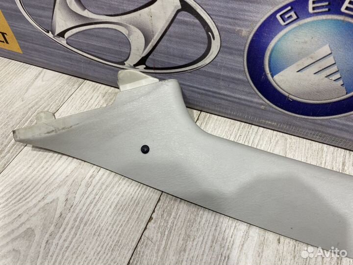 Обшивка передней стойки geely MK Лев