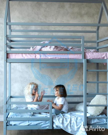 Двухъярусная кровать