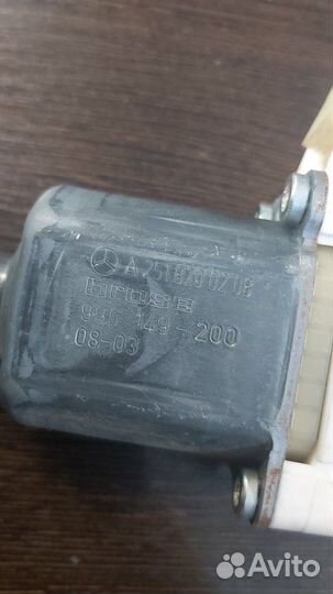 Моторчик стеклоподъемника передний правый Mercedes