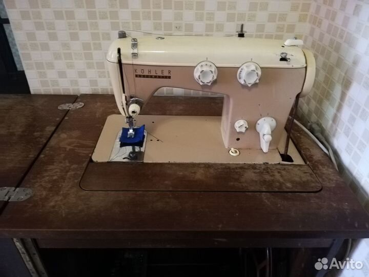 Немецкая швейная машина с ножным приводом Kohler