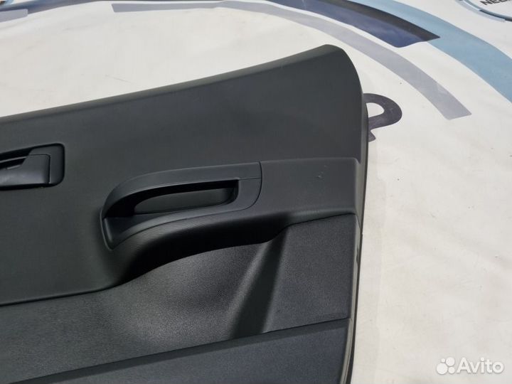 Обшивка двери задняя правая Kia Ceed ED G4FC 2011