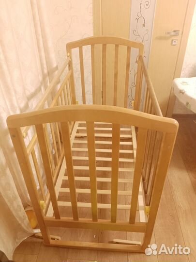 Детская кроватка