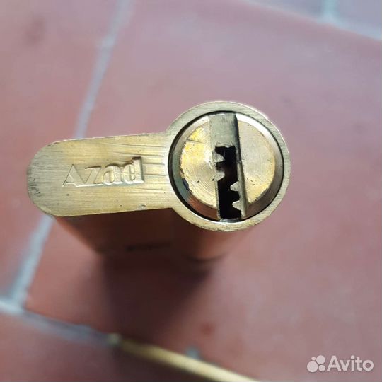 Личинка Замок входная дверь