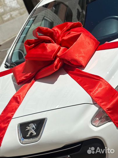 Большой бант на машину