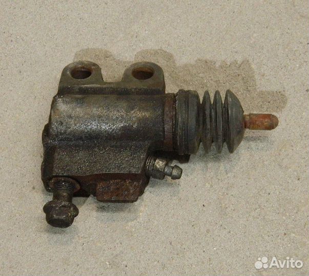 Цилиндр сцепления рабочий Nissan Maxima J30