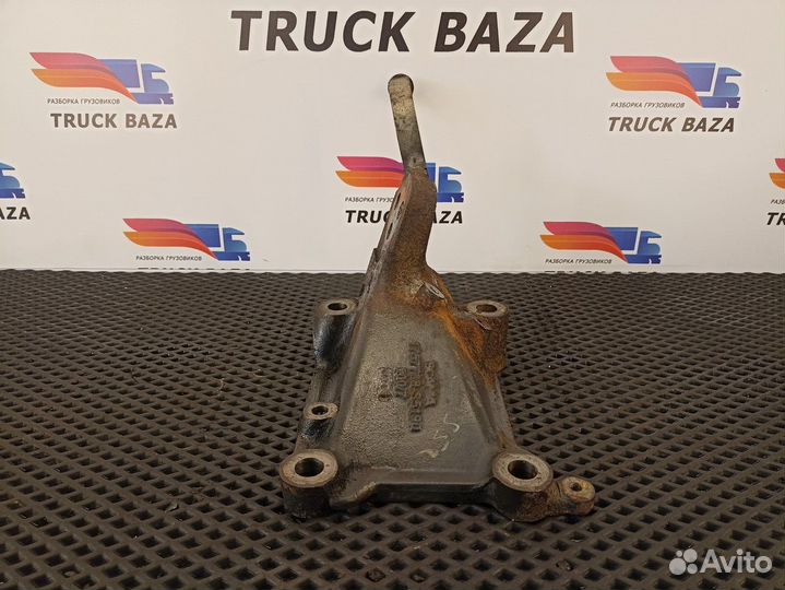 Кронштейн двигателя левый