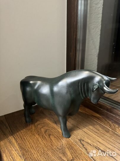 Статуэтка бык (Испания)