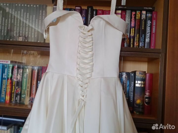 Свадебное платье 44 размер