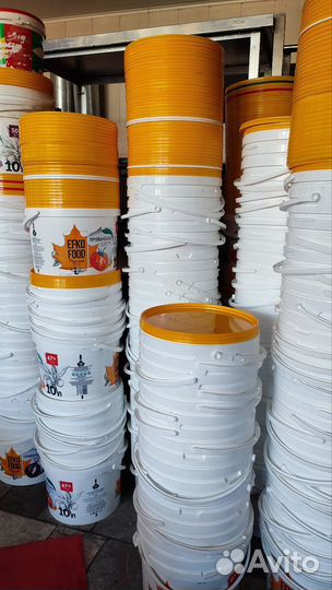 Продам ведро пластиковое бу