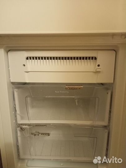 Холодильник б/у indesit No frost