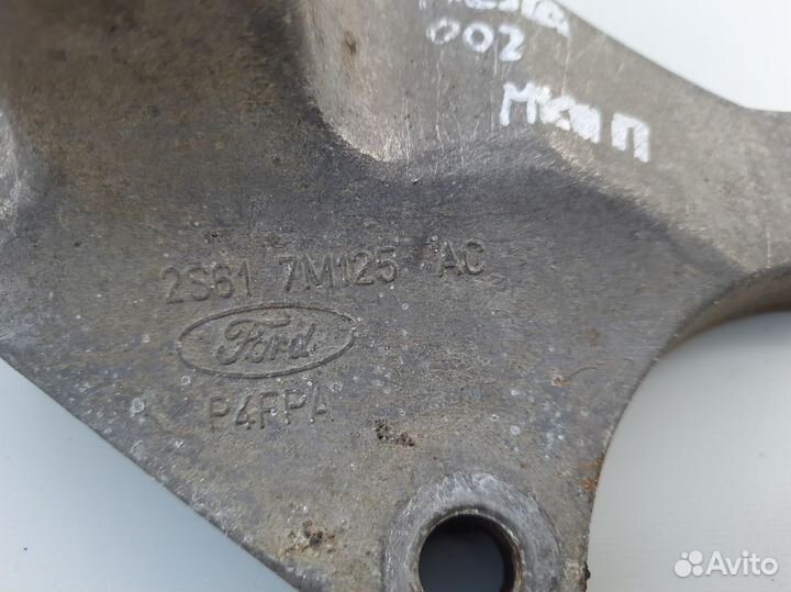 Кронштейн МКПП Ford Fiesta Fusion