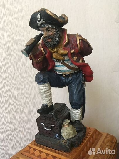 Фигурки, статуэтки керамика и металл