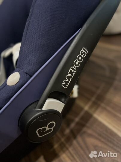 Детское автокресло от 0 maxi cosi