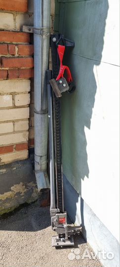 Домкрат реечный