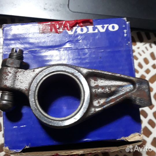 Коромысло Volvo 424007