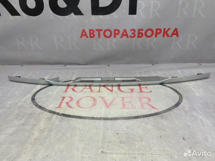 Накладка крышки багажника задняя Land Rover Sport