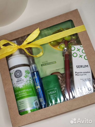 Подарочный бокс