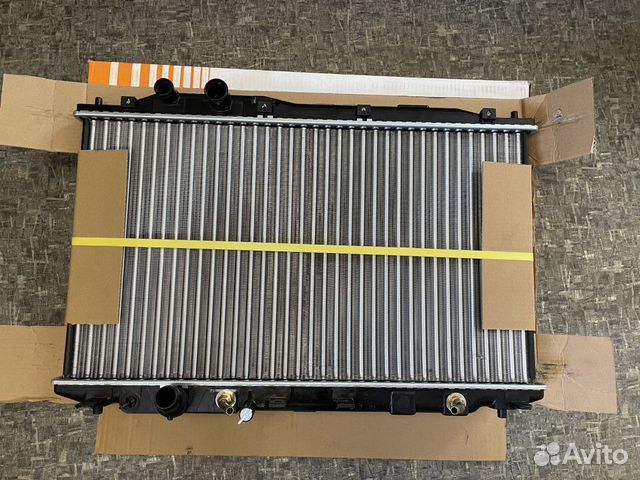 Радиатор охлаждения Honda Civic 4D