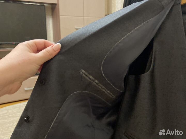 Костюм тройка