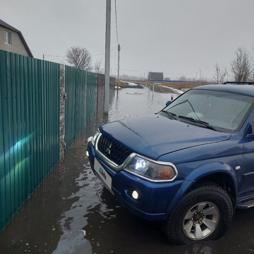 Mitsubishi Pajero Sport: фото владельца