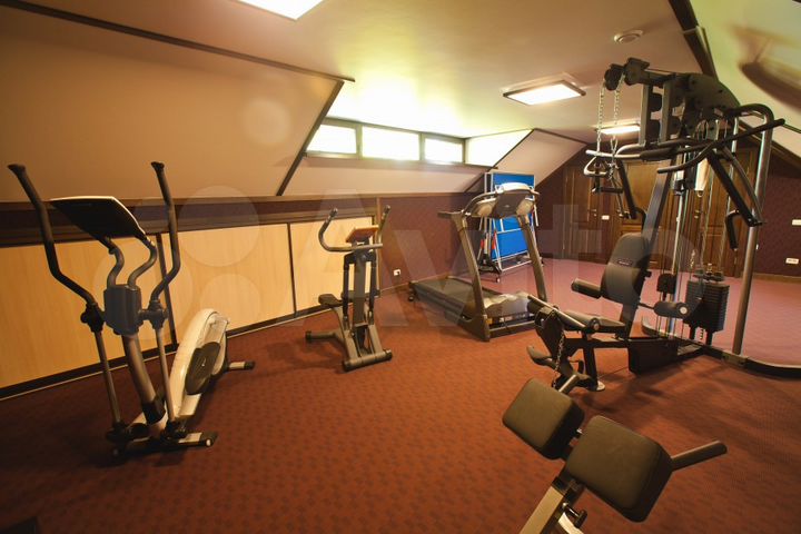 Коттедж 420 м² на участке 2,5 га