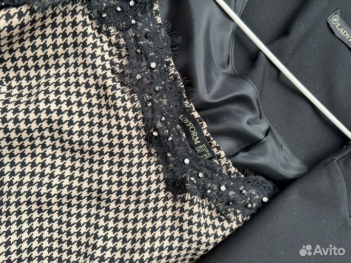 Костюм женский