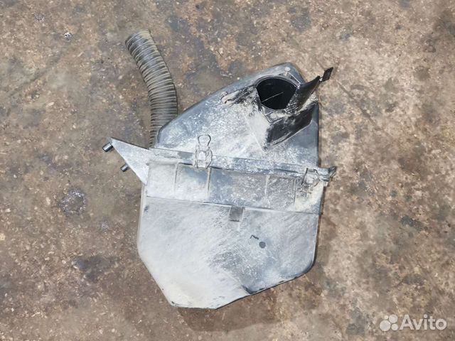 Корпус воздушного фильтра Audi 100 C4 2.8 V6