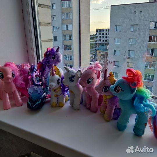 Фигурки детских игрушек