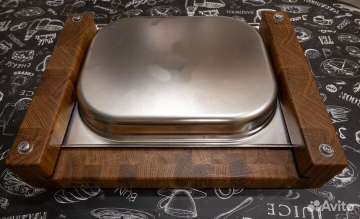 Торцевые разделочная доска с гастроемкостью дуб