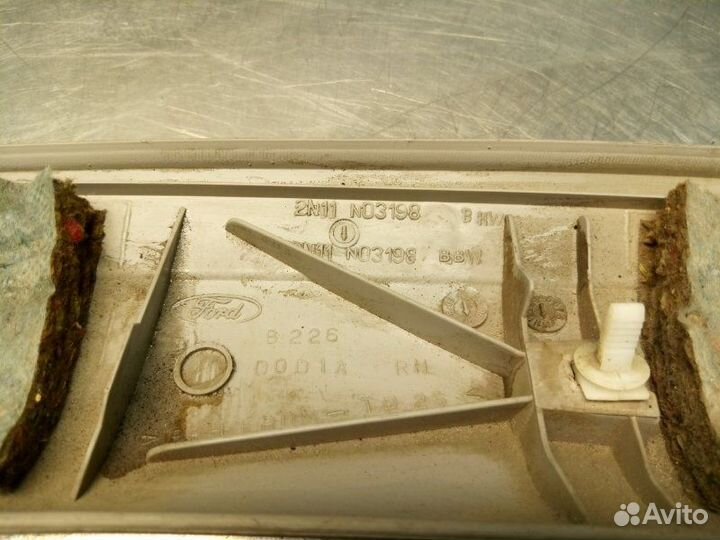 Накладка стойки передняя правая Ford Fusion CBK